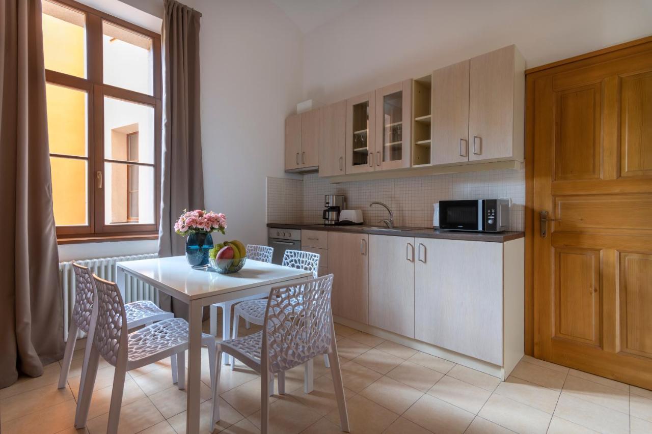 Bohemian Dreams Apartments And Suites By Dwellfort Prága Kültér fotó