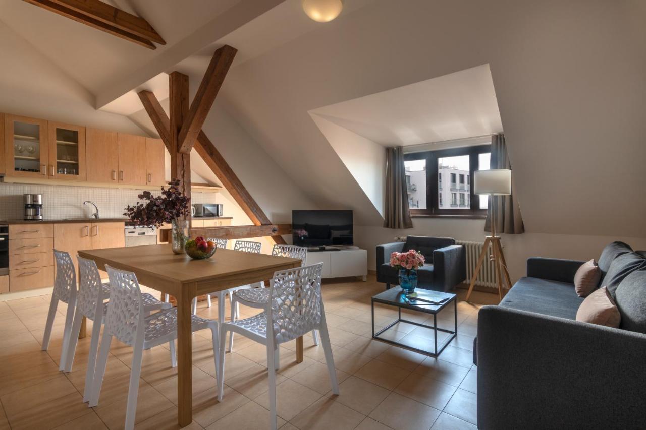 Bohemian Dreams Apartments And Suites By Dwellfort Prága Kültér fotó