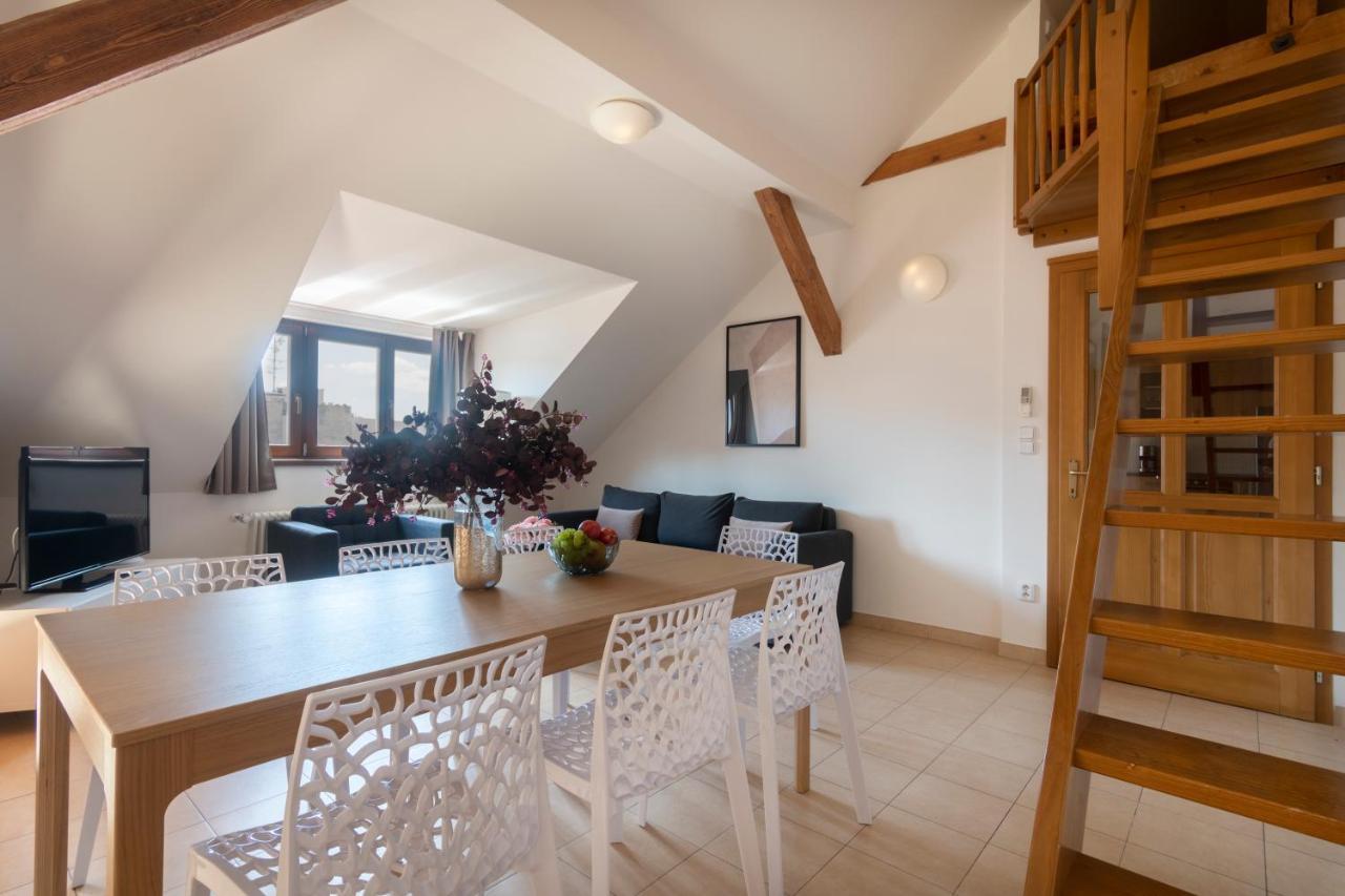 Bohemian Dreams Apartments And Suites By Dwellfort Prága Kültér fotó