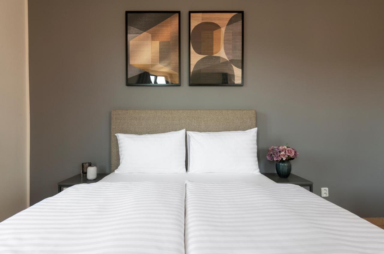 Bohemian Dreams Apartments And Suites By Dwellfort Prága Kültér fotó