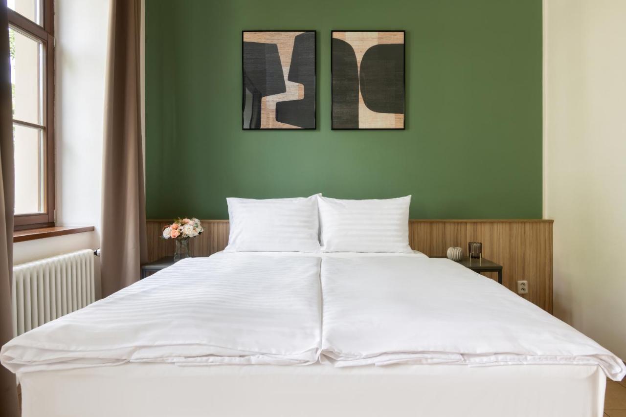 Bohemian Dreams Apartments And Suites By Dwellfort Prága Kültér fotó