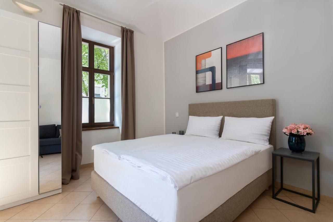 Bohemian Dreams Apartments And Suites By Dwellfort Prága Kültér fotó