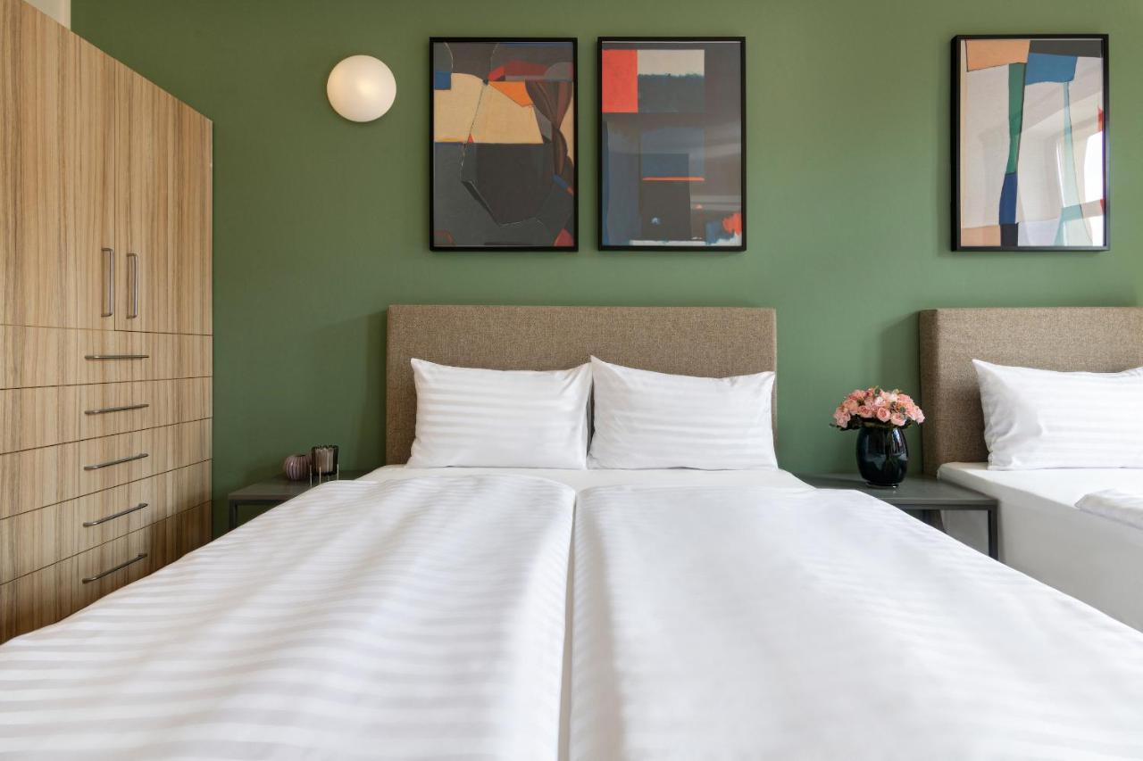 Bohemian Dreams Apartments And Suites By Dwellfort Prága Kültér fotó