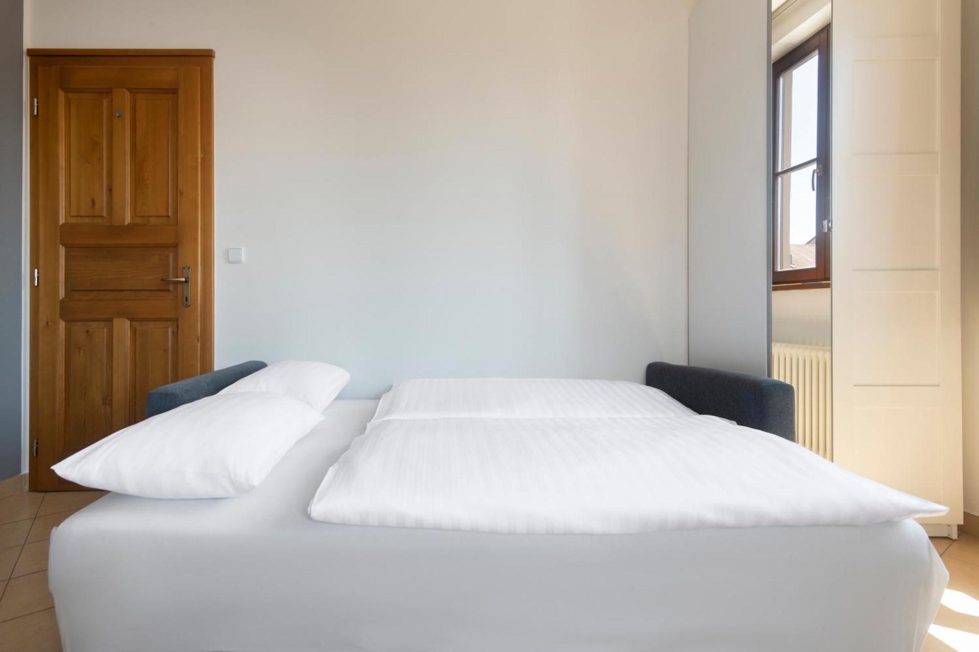 Bohemian Dreams Apartments And Suites By Dwellfort Prága Szoba fotó
