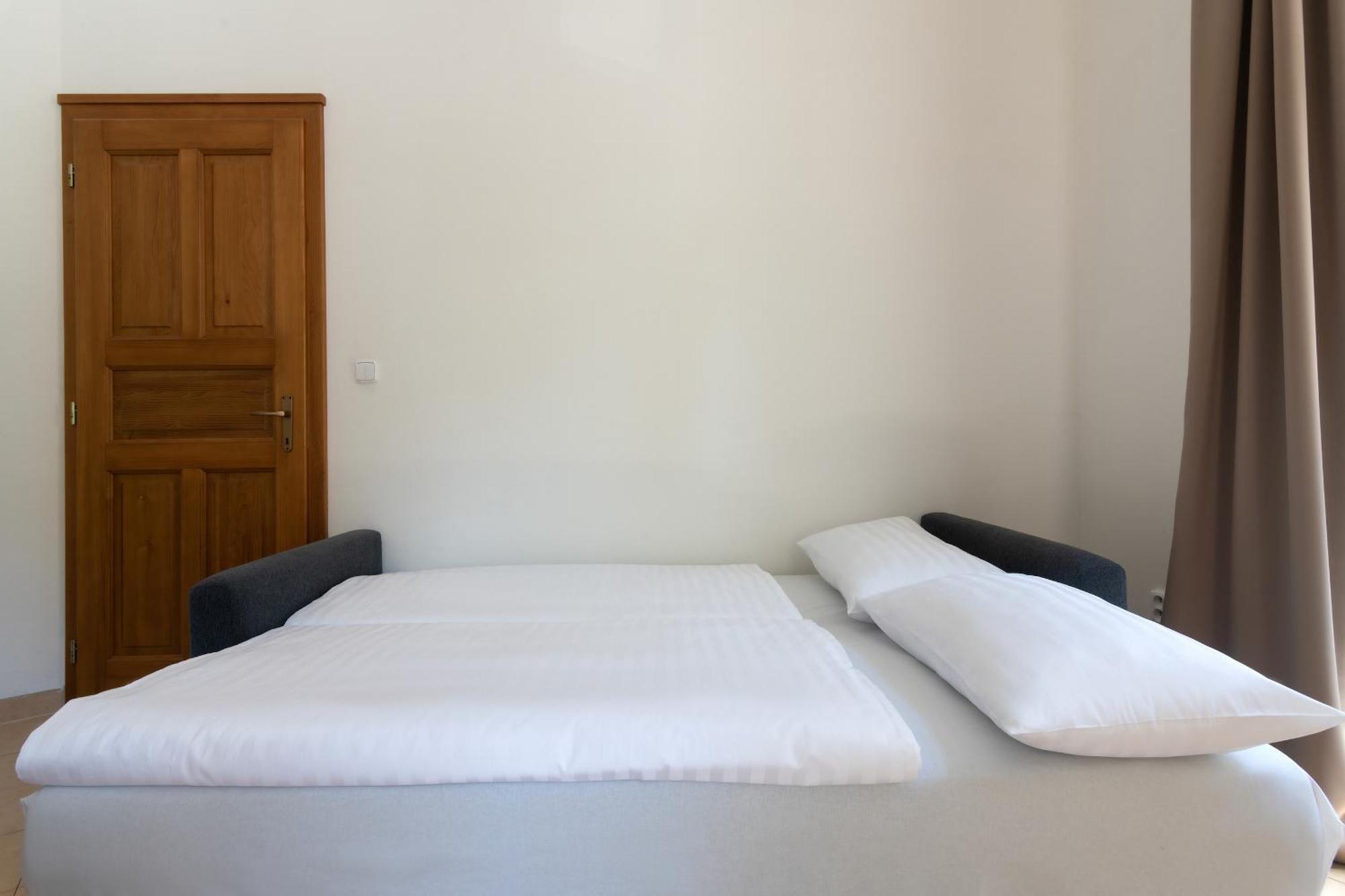 Bohemian Dreams Apartments And Suites By Dwellfort Prága Szoba fotó