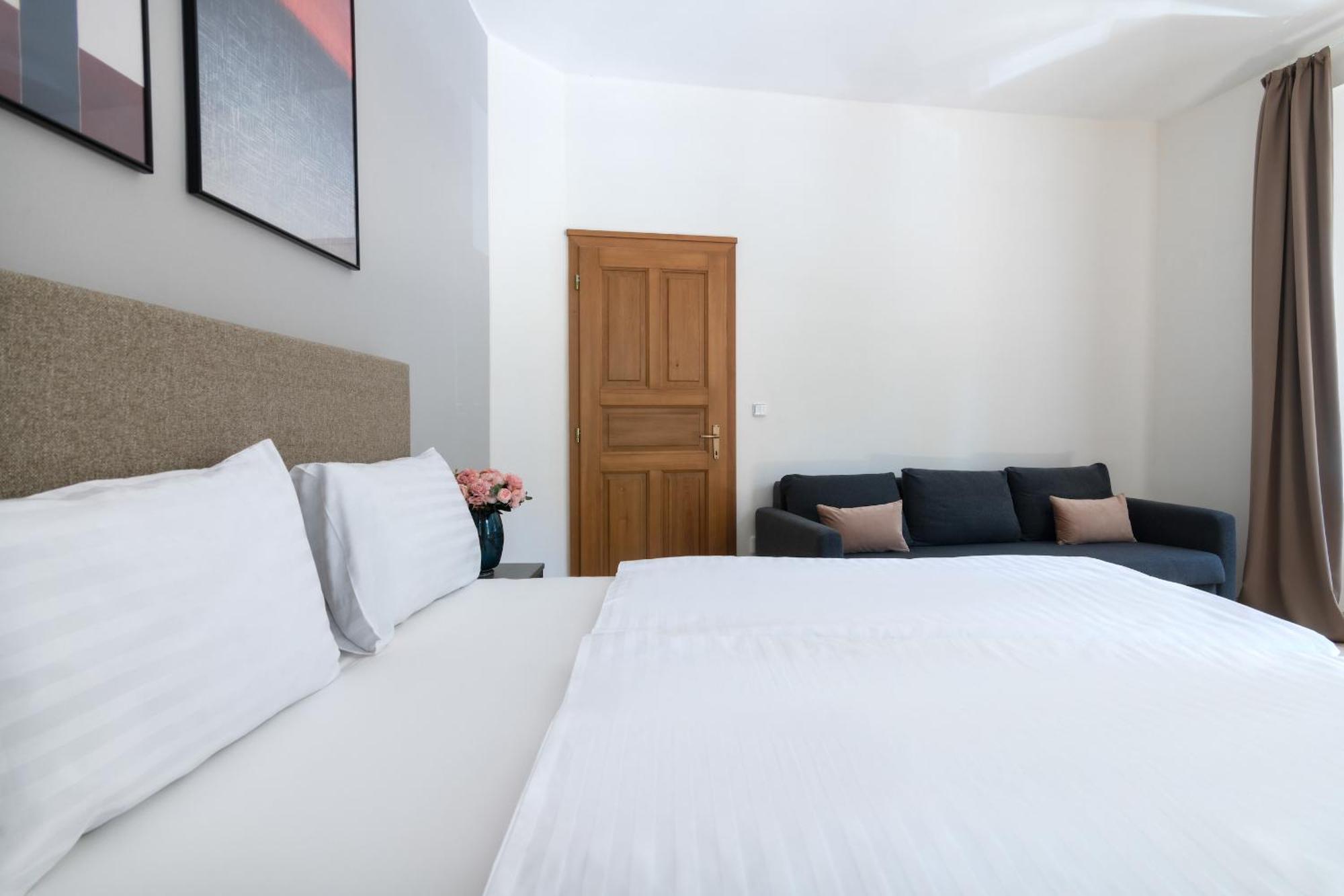 Bohemian Dreams Apartments And Suites By Dwellfort Prága Szoba fotó