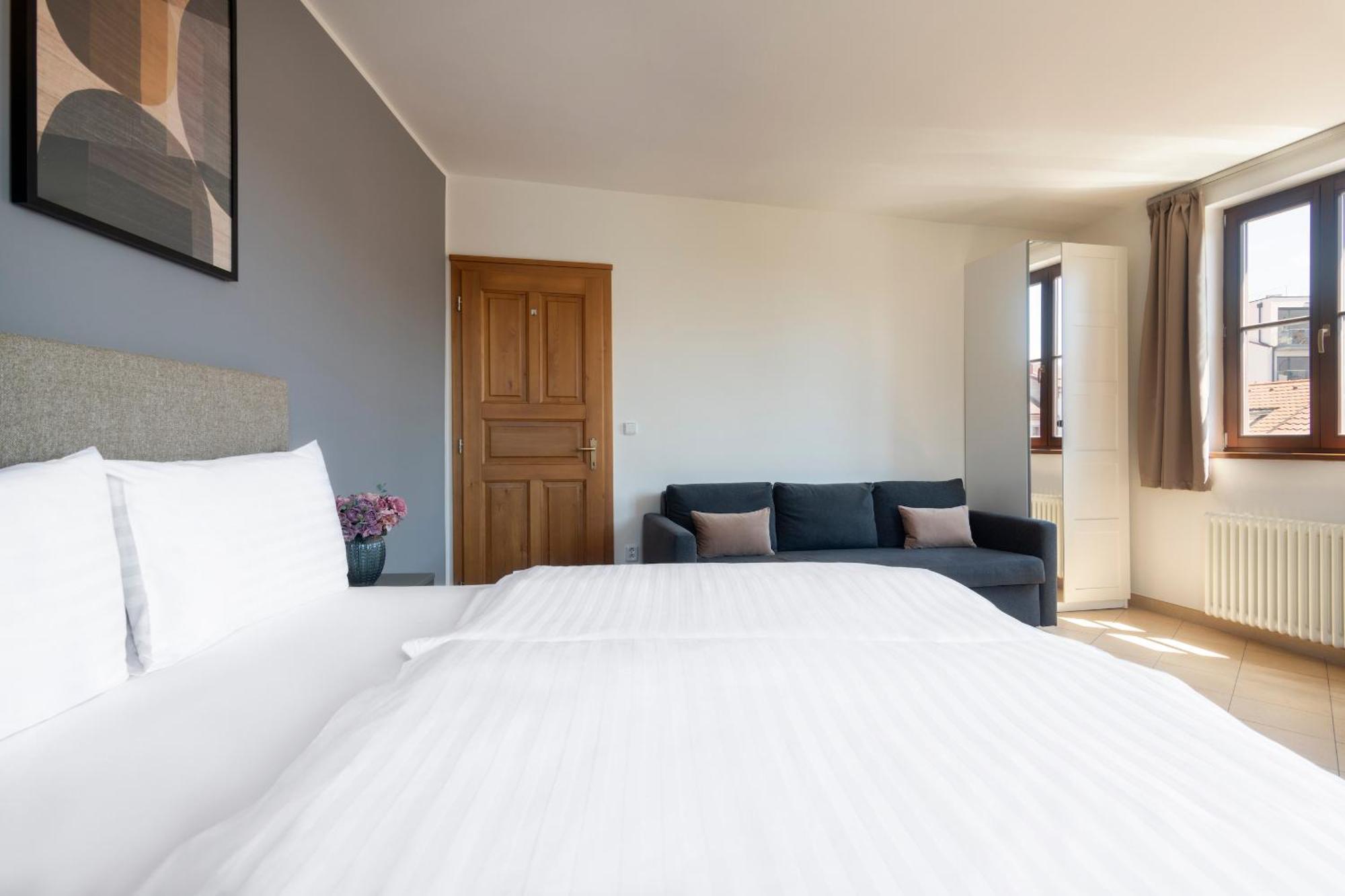 Bohemian Dreams Apartments And Suites By Dwellfort Prága Szoba fotó